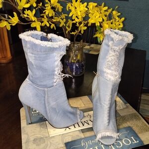 CAPE ROBBIN ELNORA-97 WOMEN'S BLUE Open Tie Denim Distressed BOOTIE Size 8